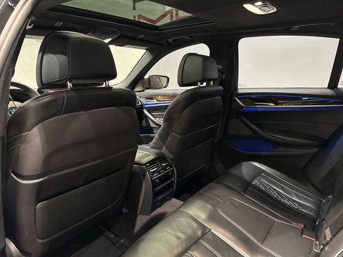 Used 2018 BMW M550i xDrive w/ Driving Assistance Package image 28