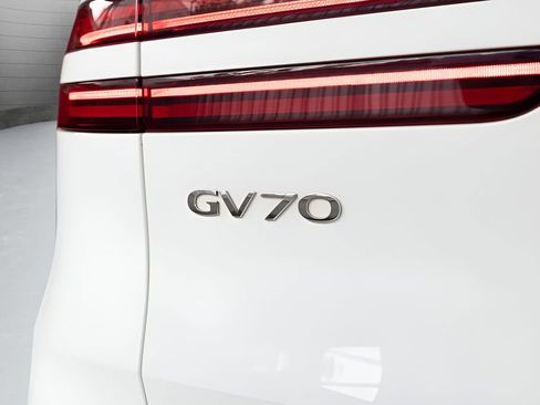 Used 2023 Genesis GV70 2.5T w/ Sport Prestige Package AWD/4WD image 20
