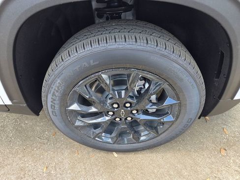 New 2026 Chevrolet Traverse LT w/ Midnight/Sport Edition FWD image 11