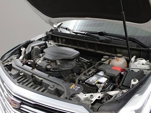 Used 2017 Cadillac XT5 Luxury image 25