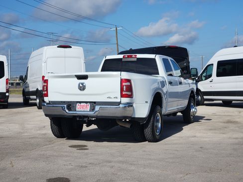 Used 2024 RAM 3500 Tradesman w/ Chrome Appearance Group AWD/4WD image 7