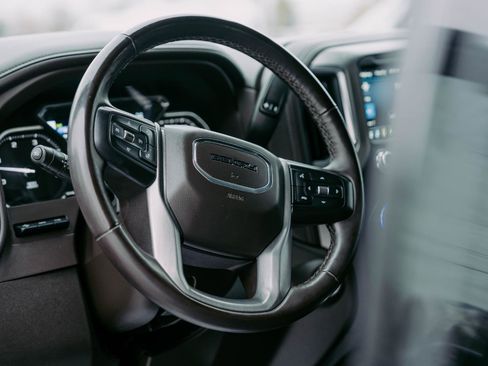 Used 2023 GMC Sierra 2500 Denali w/ Denali Black Diamond Edition image 14