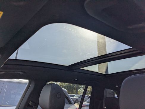 Used 2025 Mercedes-Benz GLS 450 4MATIC image 7