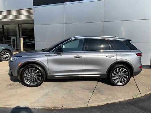 Used 2023 Lincoln Corsair Reserve w/ Equipment Group 201A AWD/4WD image 2