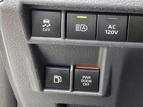 Used 2023 Toyota Sienna XSE w/ XSE Plus Package image 27