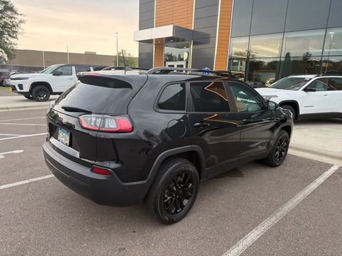 Used 2023 Jeep Cherokee Altitude Lux AWD/4WD image 7