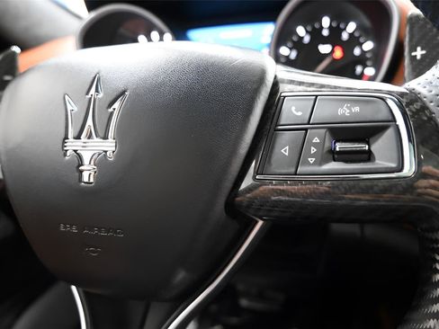 Used 2019 Maserati Levante GTS AWD/4WD image 28