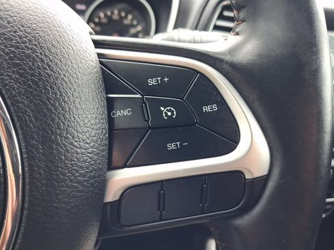 Used 2019 Jeep Compass Latitude w/ Popular Equipment Group image 26