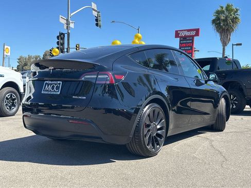 Used 2023 Tesla Model Y Performance image 13