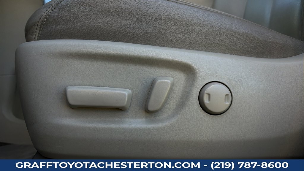 Used 2013 Toyota Sienna Limited w/ Premium Pkg AWD/4WD image 15