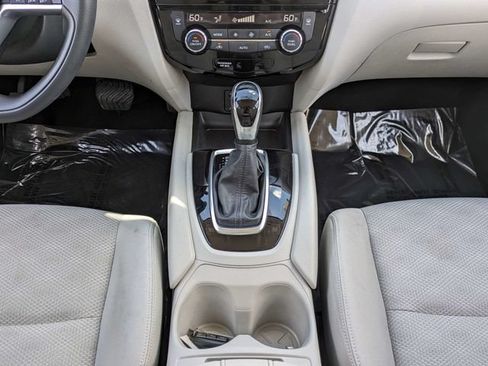 Used 2018 Nissan Rogue Sport SV FWD image 19