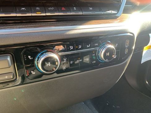 New 2026 GMC Sierra 1500 Elevation image 24