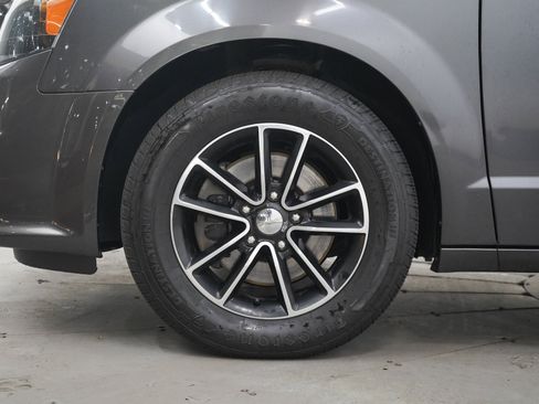 Used 2019 Dodge Grand Caravan GT FWD image 31
