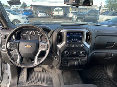 Used 2022 Chevrolet Silverado 2500 LT w/ Convenience Package image 11