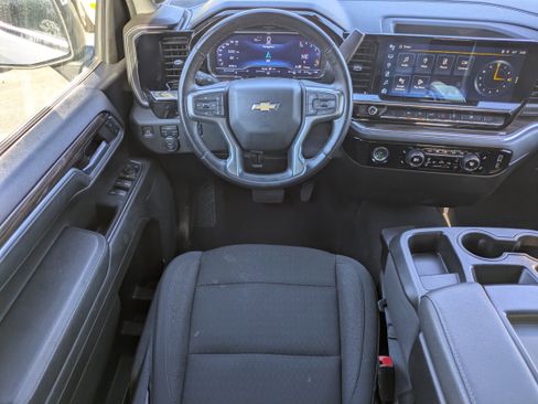 Used 2023 Chevrolet Silverado 1500 LT w/ Protection Package image 4