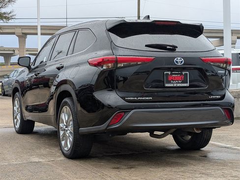 Used 2020 Toyota Highlander Limited image 4