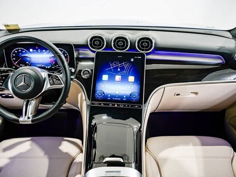 Used 2026 Mercedes-Benz GLC 300 image 11