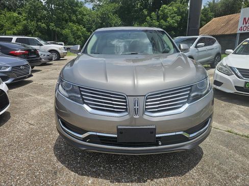 Used 2016 Lincoln MKX Select w/ Select Plus Package FWD image 4