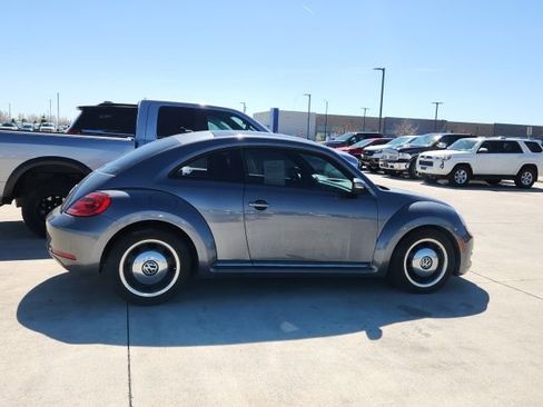 Used 2013 Volkswagen Beetle 2.5 image 3