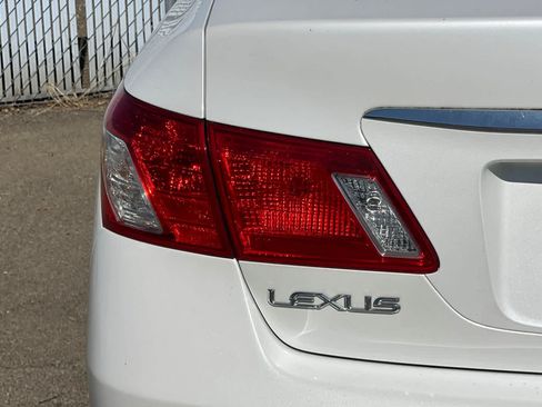 Used 2009 Lexus ES 350 w/ Premium Pkg Plus FWD image 23
