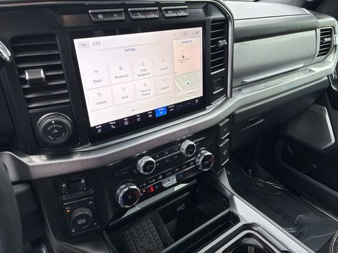 Used 2024 Ford F250 Platinum image 17