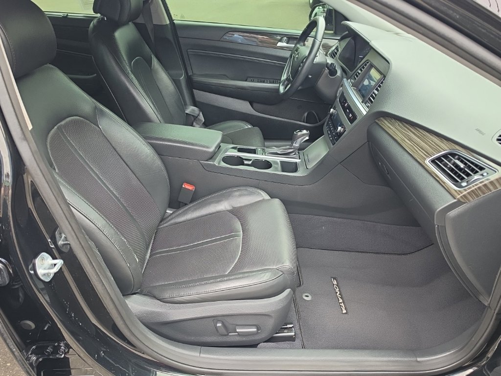 Used 2015 Hyundai Sonata Limited FWD image 23