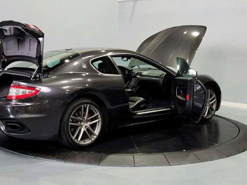 Used 2018 Maserati GranTurismo Sport image 9