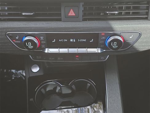 Used 2023 Audi A4 2.0T Premium w/ Convenience Package image 23