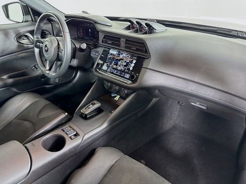 Used 2024 Nissan Z Performance w/ Floor Mat Package image 32