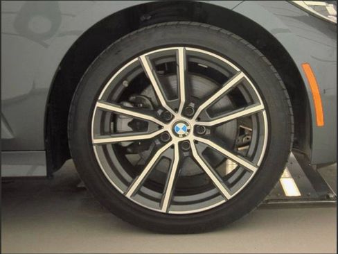 Used 2020 BMW 330i xDrive Sedan w/ Convenience Package AWD/4WD image 18