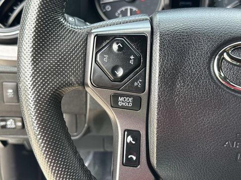Used 2021 Toyota Tacoma TRD Off-Road w/ TRD Premium Off Road Package AWD/4WD image 44
