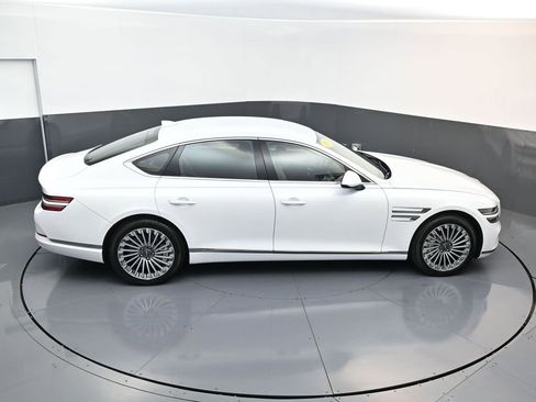 Used 2024 Genesis G80 image 14