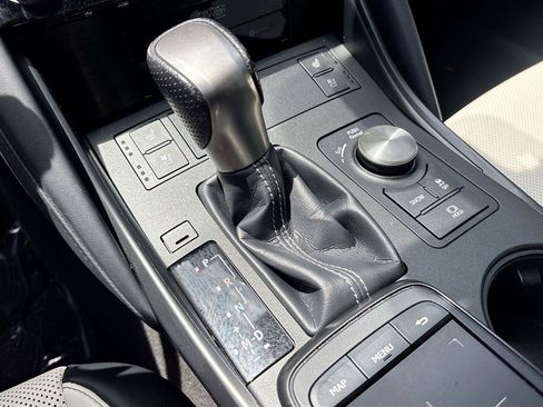 Used 2022 Lexus IS 350 F Sport RWD image 17