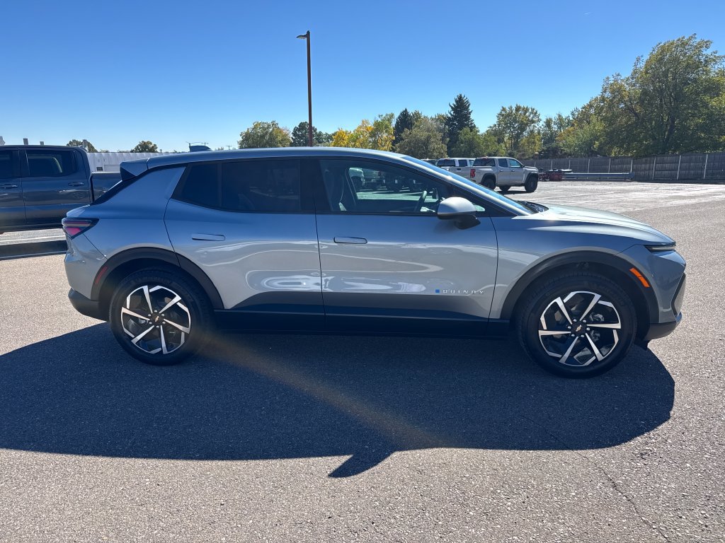 Used 2025 Chevrolet Equinox EV LT FWD image 6