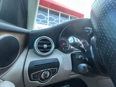 Used 2016 Mercedes-Benz GLC 300 4MATIC image 12