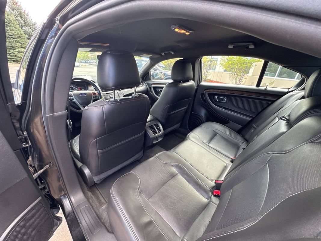Used 2013 Ford Taurus Limited FWD image 22