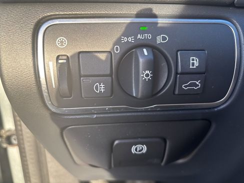 Used 2018 Volvo V60 T5 Dynamic w/ Vision Package image 45