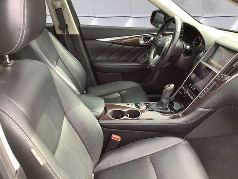 Used 2018 INFINITI Q50 Luxe w/ Sensory Package (Luxe) image 13