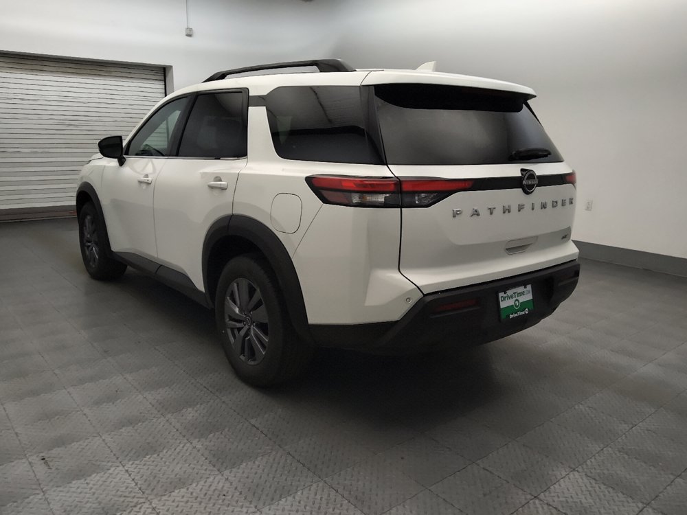 Used 2024 Nissan Pathfinder SV FWD image 5