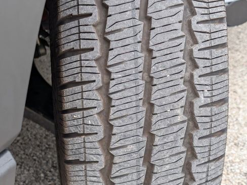 Certified 2025 Ford Transit 250 Low Roof w/ Exterior Upgrade Package RWD image 27