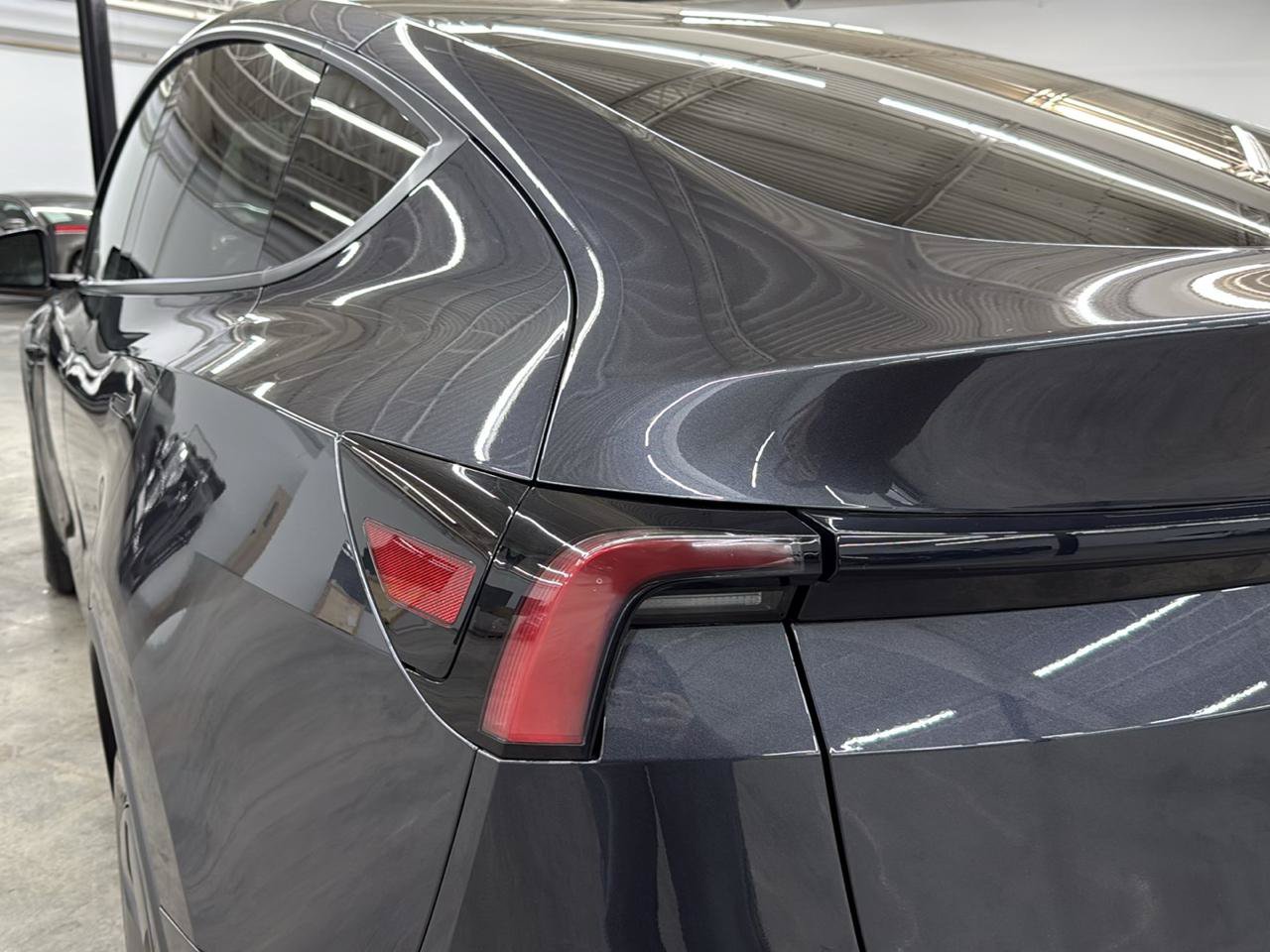 Used 2026 Tesla Model Y 2WD image 11