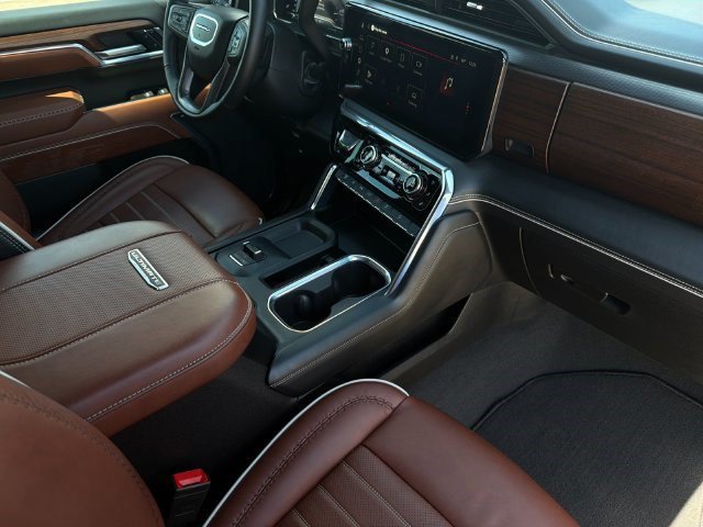 Used 2025 GMC Sierra 2500 Denali Ultimate AWD/4WD image 16