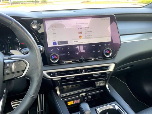 Used 2024 Lexus RX 500h F Sport w/ Convenience Package image 6