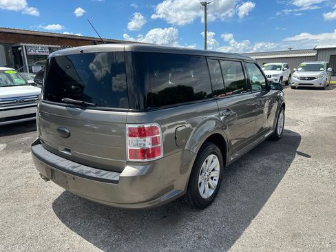 Used 2012 Ford Flex SE FWD image 6