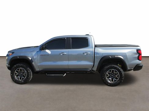 Used 2024 Chevrolet Colorado ZR2 w/ Technology Package AWD/4WD image 2