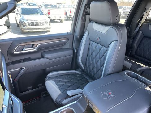 New 2026 Chevrolet Silverado 3500 High Country w/ High Country Premium Package AWD/4WD image 24