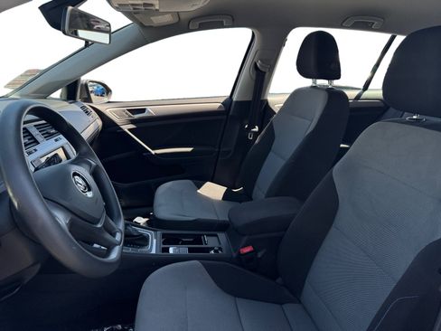 Used 2016 Volkswagen e-Golf SE w/ DC Fast Charging Package FWD image 9