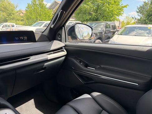 New 2026 Lincoln Navigator L Reserve AWD/4WD image 19
