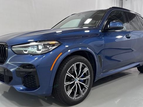 Used 2022 BMW X5 xDrive40i w/ M Sport Package AWD/4WD image 1