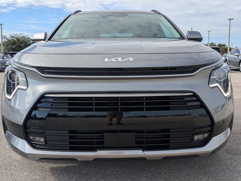 New 2025 Kia Niro SX image 10